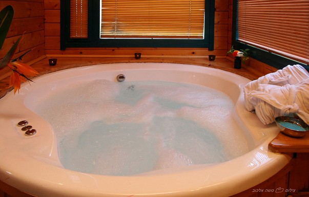 אירוח בשן בגולן - צימרים בגולן - ������ �מעלה גמלא - ������ ����